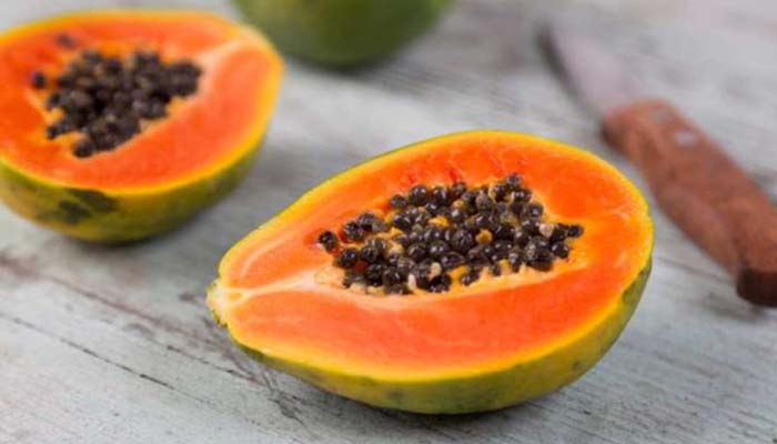 ত্বক সুন্দর ও সুস্থ রাখতে ফল রাখুন খাবার তালিকায়