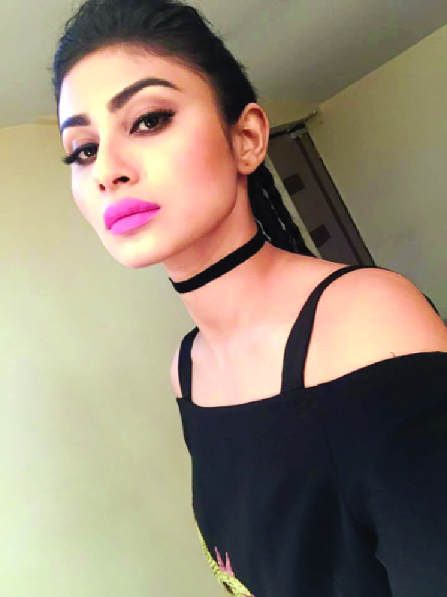 বিয়ে করছেন বলিউডের বাঙালি অভিনেত্রী মৌনি রায় বিয়ে করছেন বলিউডের বাঙালি অভিনেত্রী মৌনি রায়