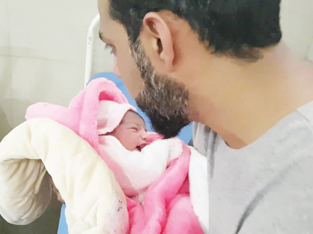 ইসলাম সভ্যতায় নবজাতকের কানে আজান-ইকামত ইসলাম সভ্যতায় নবজাতকের কানে আজান-ইকামত
