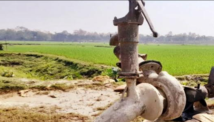 সিরাজগঞ্জে একরাতে ৭ সেচ মেশিন চুরি কৃষক হতাশায় সিরাজগঞ্জে একরাতে ৭ সেচ মেশিন চুরি কৃষক হতাশায়