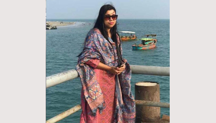 হতাশায় নির্জনে বিসিএস ক্যাডার হ্যাপী হতাশায় নির্জনে বিসিএস ক্যাডার হ্যাপী
