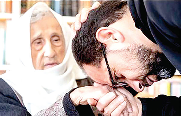 রাসুলের নির্দেশে মায়ের অধিকার রাসুলের নির্দেশে মায়ের অধিকার