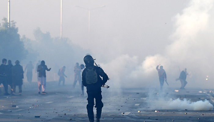 পাকিস্তানে বিক্ষোভ চলাকালে সেনাসদস্যসহ নিহত ৬ পাকিস্তানে বিক্ষোভ চলাকালে সেনাসদস্যসহ নিহত ৬