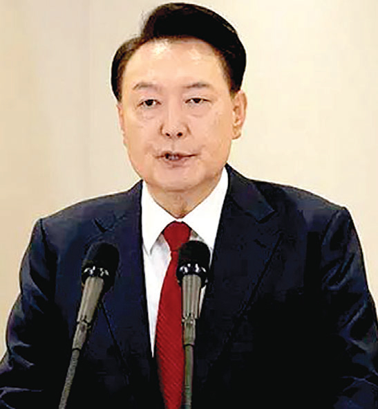 দক্ষিণ কোরিয়ার প্রেসিডেন্টের বিরুদ্ধে গ্রেপ্তারি পরোয়ানা জারি