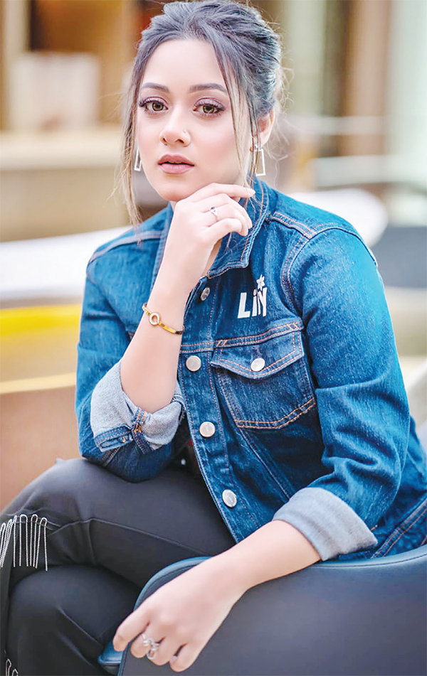 সিনেমায় রবীন্দ্র গল্পের নায়িকা দীঘি