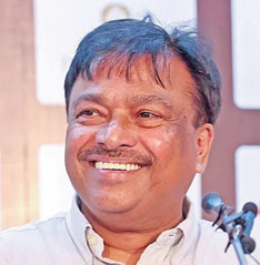 বিপিএলে ধারাভাষ্য দিলেন বিসিবি সভাপতি বিপিএলে ধারাভাষ্য দিলেন বিসিবি সভাপতি