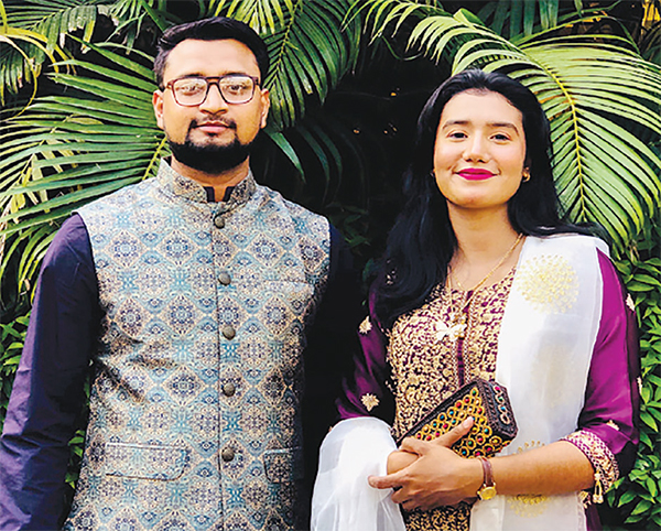 মার্কিন মুল্লুকে পাড়ি জমালেন রোমান-দিয়া! মার্কিন মুল্লুকে পাড়ি জমালেন রোমান-দিয়া!