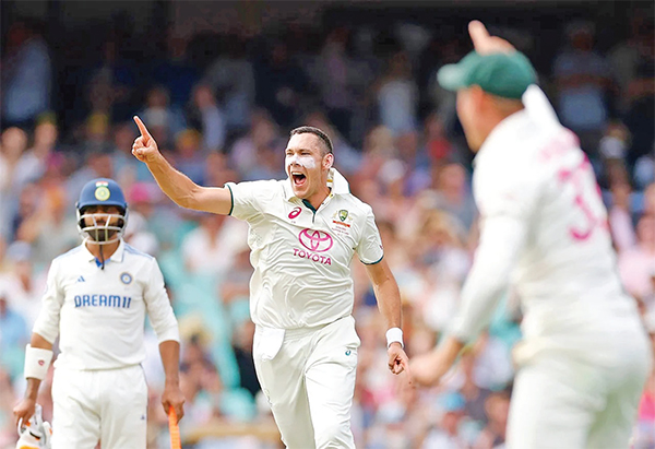 বোল্যান্ড-স্টার্কের তোপে অল্পতেই গুটিয়ে গেলো ভারত বোল্যান্ড-স্টার্কের তোপে অল্পতেই গুটিয়ে গেলো ভারত