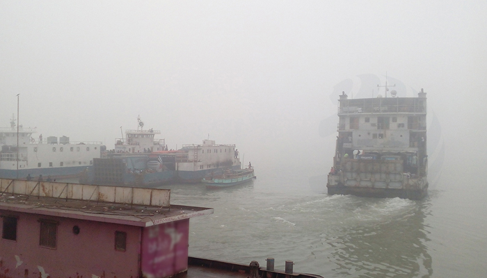 দুই নৌরুটে ফেরি চলাচল স্বাভাবিক দুই নৌরুটে ফেরি চলাচল স্বাভাবিক