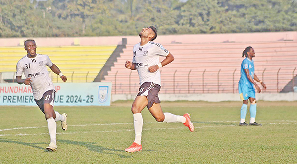 দশজন নিয়ে জিতলো মোহামেডান দশজন নিয়ে জিতলো মোহামেডান