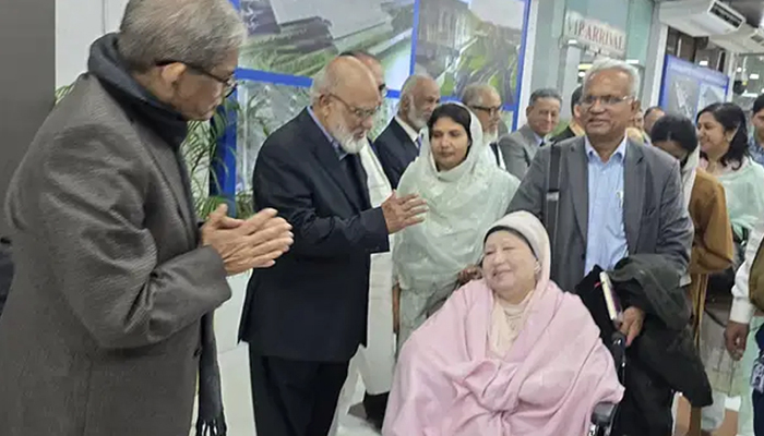 দেশবাসীর কাছে দোয়া চেয়েছেন খালেদা জিয়া দেশবাসীর কাছে দোয়া চেয়েছেন খালেদা জিয়া