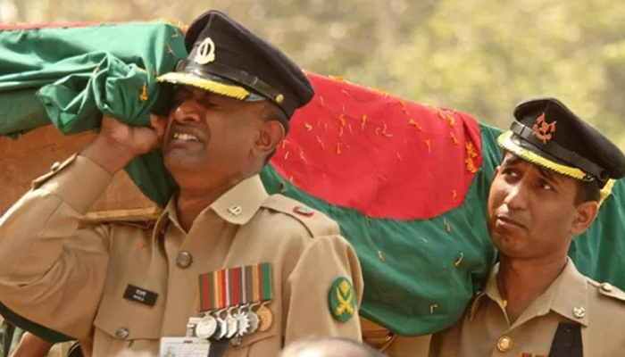 বিডিআর বিদ্রোহের বিচারকাজ: আদালত স্থানান্তরে শিক্ষার্থীদের বিক্ষোভ বিডিআর বিদ্রোহের বিচারকাজ: আদালত স্থানান্তরে শিক্ষার্থীদের বিক্ষোভ