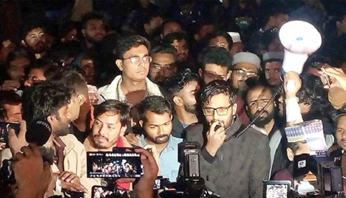 জবি শিক্ষার্থীদের অনশন প্রত্যাহার জবি শিক্ষার্থীদের অনশন প্রত্যাহার