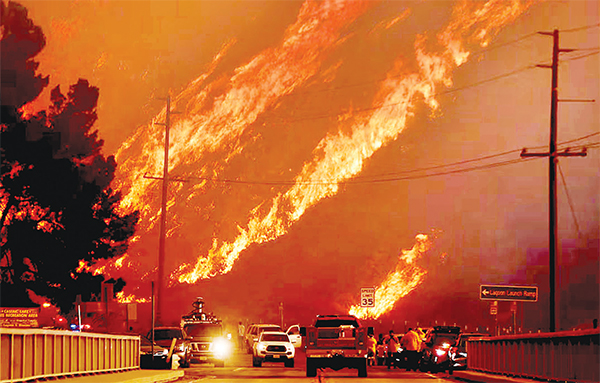 দাবানলে পোড়া লস অ্যাঞ্জেলেসে বৃষ্টির পূর্বাভাস দাবানলে পোড়া লস অ্যাঞ্জেলেসে বৃষ্টির পূর্বাভাস