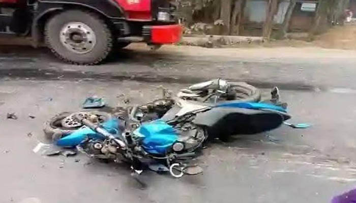 গাড়ি চাপায় মোটরসাইকেল আরোহী নিহত
