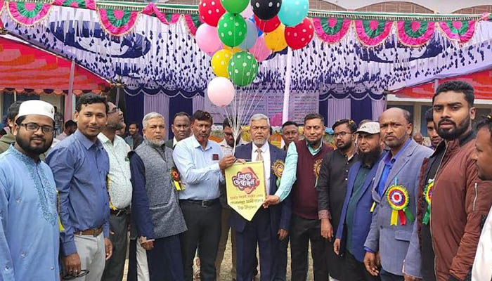 ‘শিক্ষার্থীদের খেলাধুলায় আরো এগিয়ে আসতে হবে’