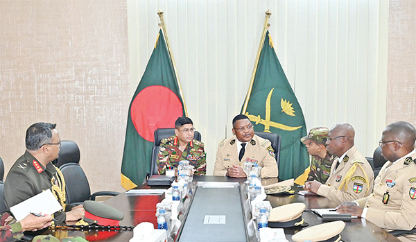 সেনাপ্রধানের সাঙ্গে আফ্রিকান সশস্ত্র বাহিনীর চিফ অব স্টাফের সাক্ষাৎ সেনাপ্রধানের সাঙ্গে আফ্রিকান সশস্ত্র বাহিনীর চিফ অব স্টাফের সাক্ষাৎ