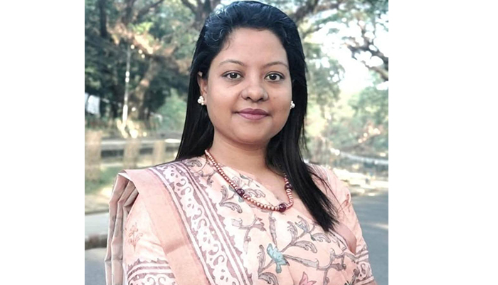 কর্মক্ষেত্রে নারী ইউএনও নীলুফা ইয়াসমিনের সাহসী নেতৃত্ব