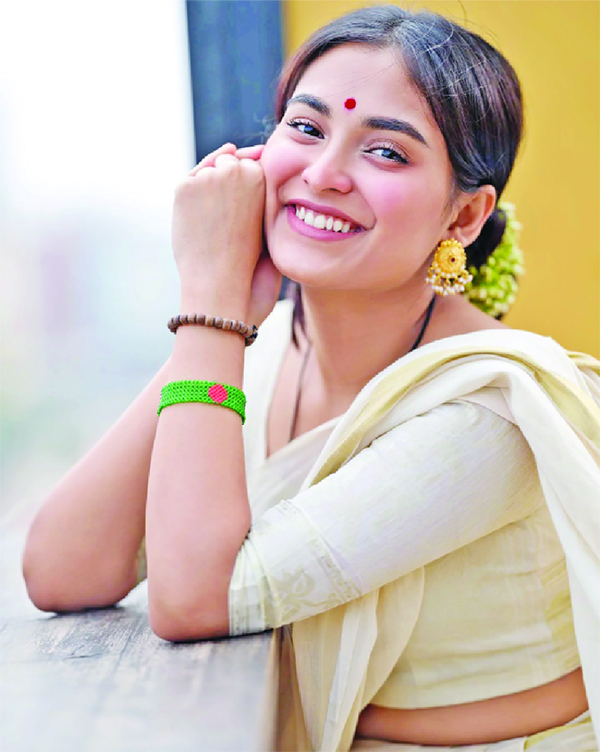 নতুন পরিচয়ে তটিনী