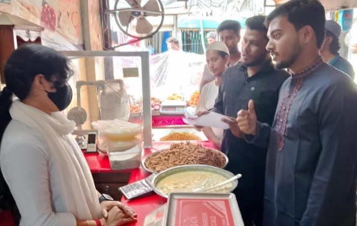 সিরাজগঞ্জে ধর্ষকের জনসন্মুখে ফাঁসির দাবিতে গনস্বাক্ষর 