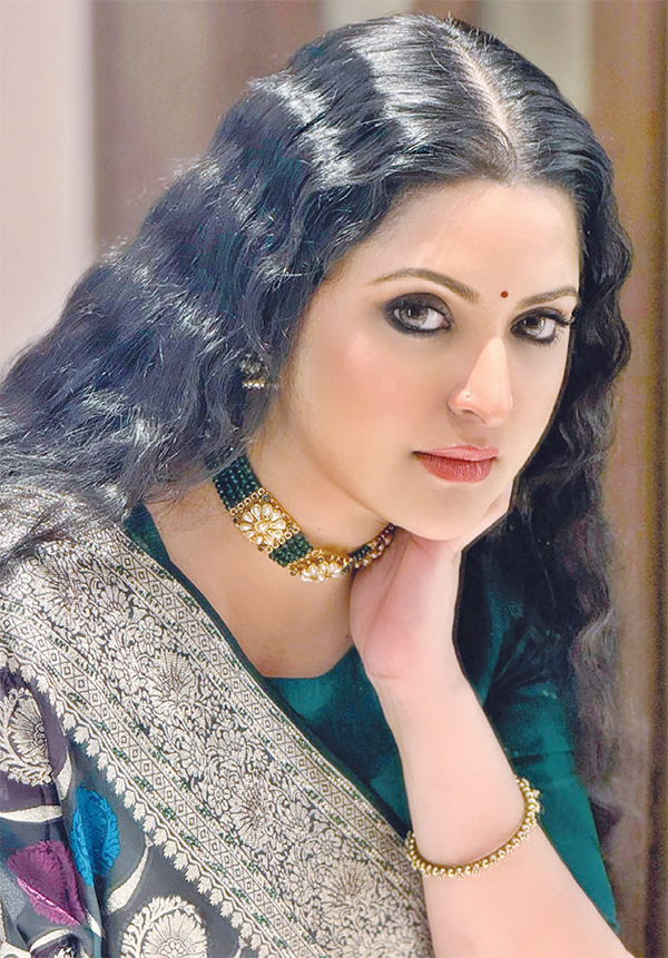 নিজেকে বড্ড একা লাগে : পরীমনি