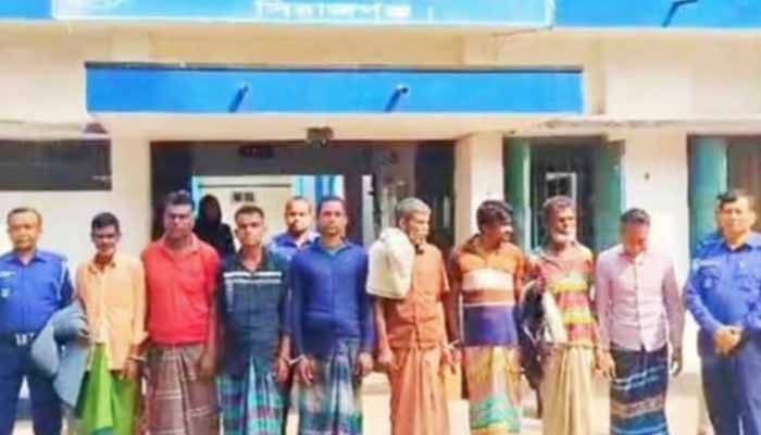 সিরাজগঞ্জে ডাকাতির প্রস্তুতিকালে গ্রেপ্তার ৭