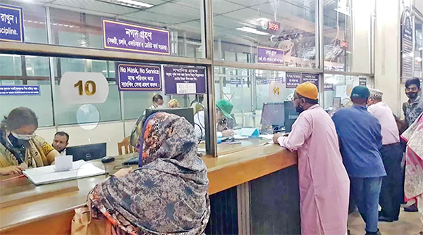 ব্যাংকে ফিরছে টাকা বাড়ছে আমানত