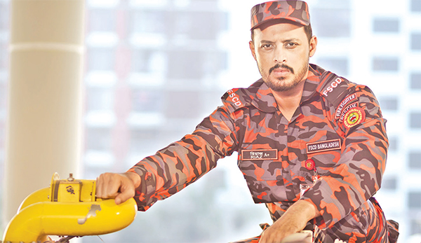 অন্যরকম চ্যালেঞ্জিং চরিত্রে ইরফান সাজ্জাদ
