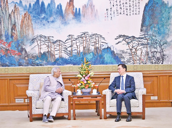 বেইজিংয়ে প্রফেসর মুহাম্মদ ইউনূস এর সাঙ্গে সাক্ষাৎ করেন চীনের ভাইস প্রেসিডেন্ট Han Zheng