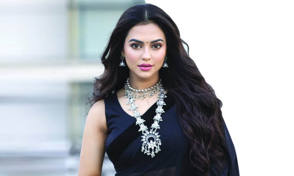 দোয়া পড়ে শুটিং সেটে যেতাম  : নুসরাত ফারিয়া