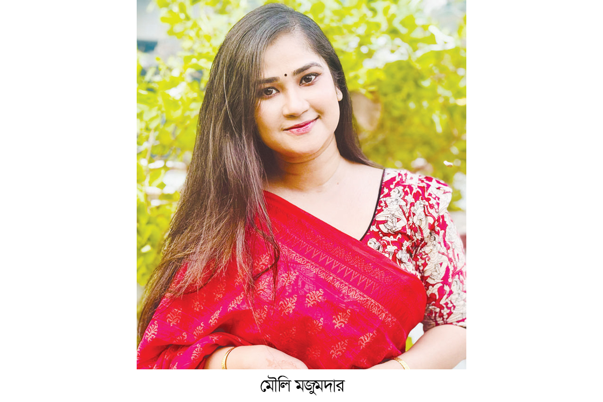অভিনয়ে গায়িকা মৌলি মজুমদার