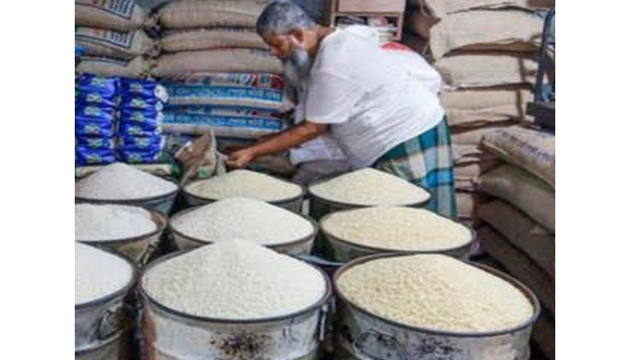 দিনাজপুরে অস্থির চালের বাজার, হিমশিম খাচ্ছেন ক্রেতারা