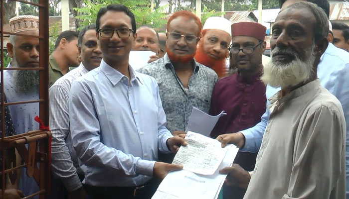 কুড়িগ্রামে খাজনা আদায়ে ভূমি অফিসের ব্যতিক্রমী হালখাতা