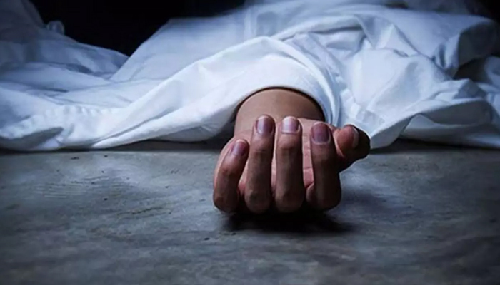 আশুলিয়ায় স্ত্রীকে হত্যা করে লাশে আগুন, স্বামী পলাতক