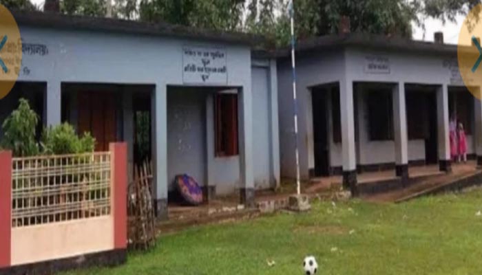 গণিত বিষয়ে পরীক্ষা খারাপ হওয়ায় হাজীগঞ্জে কেন্দ্র ভাঙচুর 