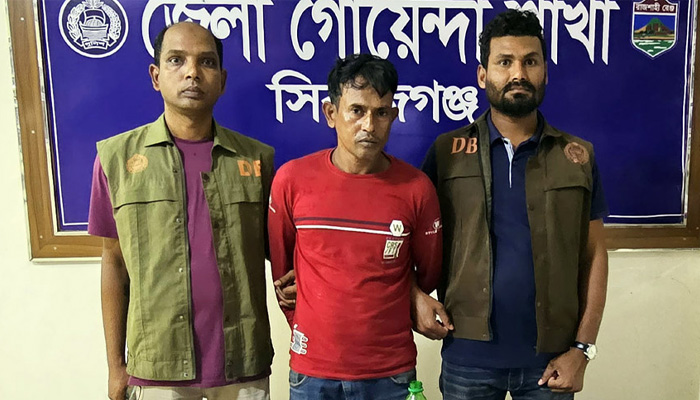 সিরাজগঞ্জে প্রেমিককে ফাঁসাতে বন্ধুকে হত্যা, গ্রেপ্তার ১