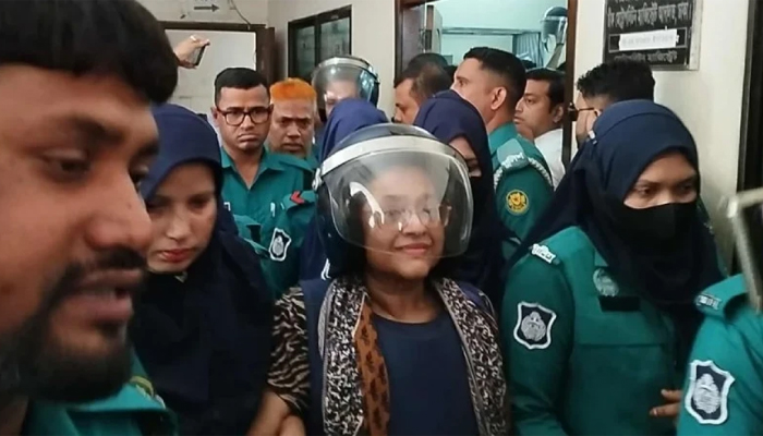 হাসিমুখে কাঠগড়ায় উঠে ফুঁপিয়ে কাঁদলেন তুরিন আফরোজ
