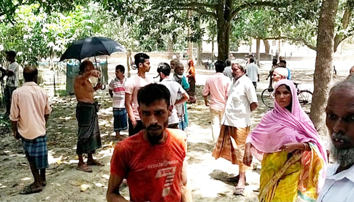 চাঁপাইনবাবগঞ্জে ওয়াক্ফ এস্টেট নিয়ে দুই পক্ষের দ্বন্দ্ব