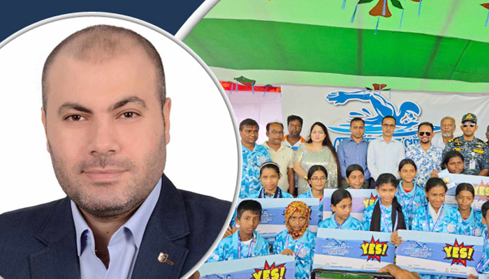 সাঁতারে মিশরীয় কোচ সাঁতারে মিশরীয় কোচ