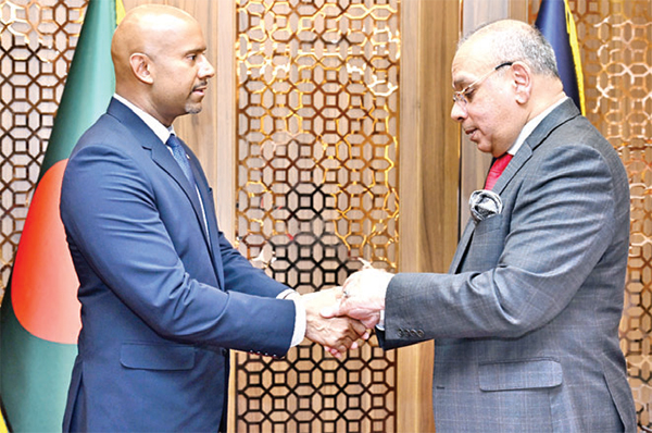 প্রধান বিচারপতির সঙ্গে বাংলাদেশে নিযুক্ত কানাডার হাইকমিশনারের সৌজন্য সাক্ষাৎ প্রধান বিচারপতির সঙ্গে বাংলাদেশে নিযুক্ত কানাডার হাইকমিশনারের সৌজন্য সাক্ষাৎ