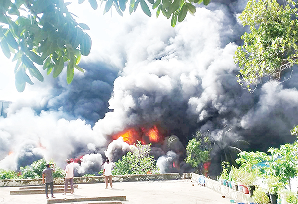 ফোম কারখানায় অগ্নিকাণ্ড