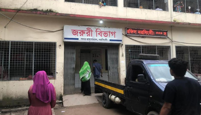 নরসিংদীতে দুই গ্রামবাসীর সংঘর্ষে নিহত ১ নরসিংদীতে দুই গ্রামবাসীর সংঘর্ষে নিহত ১