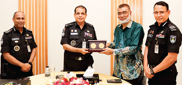 মাদক ও অপরাধ নিয়ন্ত্রণে আইনগত কার্যক্রম নিয়ে র‌্যাবের সেমিনার