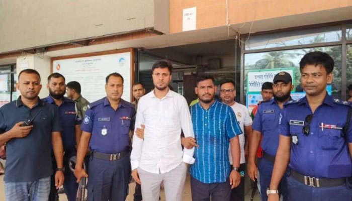 বেনাপোল ইমিগ্রেশনে নিষিদ্ধ ছাত্রলীগের সহসভাপতি গ্রেপ্তার বেনাপোল ইমিগ্রেশনে নিষিদ্ধ ছাত্রলীগের সহসভাপতি গ্রেপ্তার