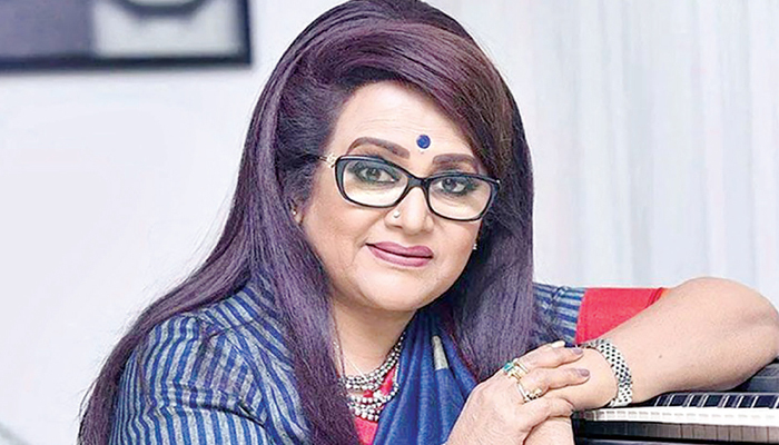 কানাডায় অবসর নেই ববিতার