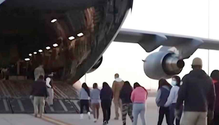 ৩৯ বাংলাদেশিকে ফেরত পাঠালো যুক্তরাষ্ট্র ৩৯ বাংলাদেশিকে ফেরত পাঠালো যুক্তরাষ্ট্র