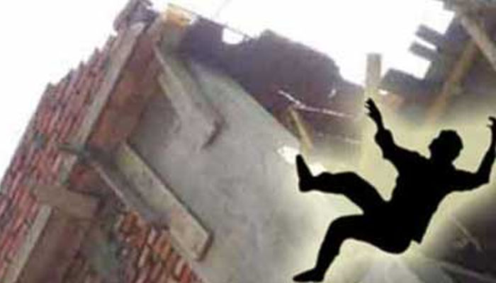 জাবিতে নির্মাণাধীন ভবন থেকে পড়ে শ্রমিকের মৃত্যু