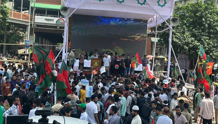 সমাবেশে অংশ নিতে শাহবাগে জড়ো হচ্ছেন ছাত্রদলের নেতাকর্মীরা সমাবেশে অংশ নিতে শাহবাগে জড়ো হচ্ছেন ছাত্রদলের নেতাকর্মীরা
