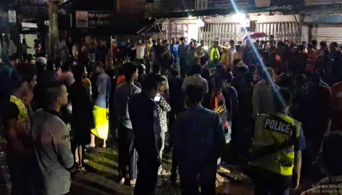 আশুলিয়ায় লরিচাপায় নারী-শিশুসহ নিহত ৩ আশুলিয়ায় লরিচাপায় নারী-শিশুসহ নিহত ৩