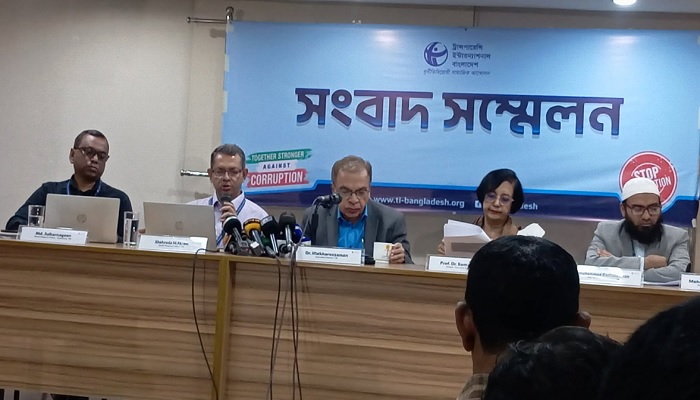 পুলিশের বিরুদ্ধে ৭৬১ মামলা, জবাবদিহিতে অগ্রগতি নেই পুলিশের বিরুদ্ধে ৭৬১ মামলা, জবাবদিহিতে অগ্রগতি নেই